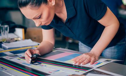 https://www.clarkemurphyprint.com.au/wp-content/uploads/2024/10/Prepress-450x257-1.jpg